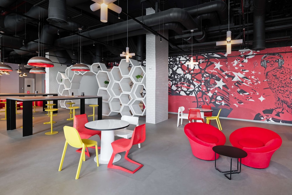 Radisson Red Dubai Silicon Oasis 43/50