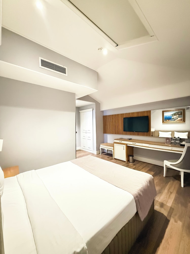 Theatrum Hotel Baku 18/44