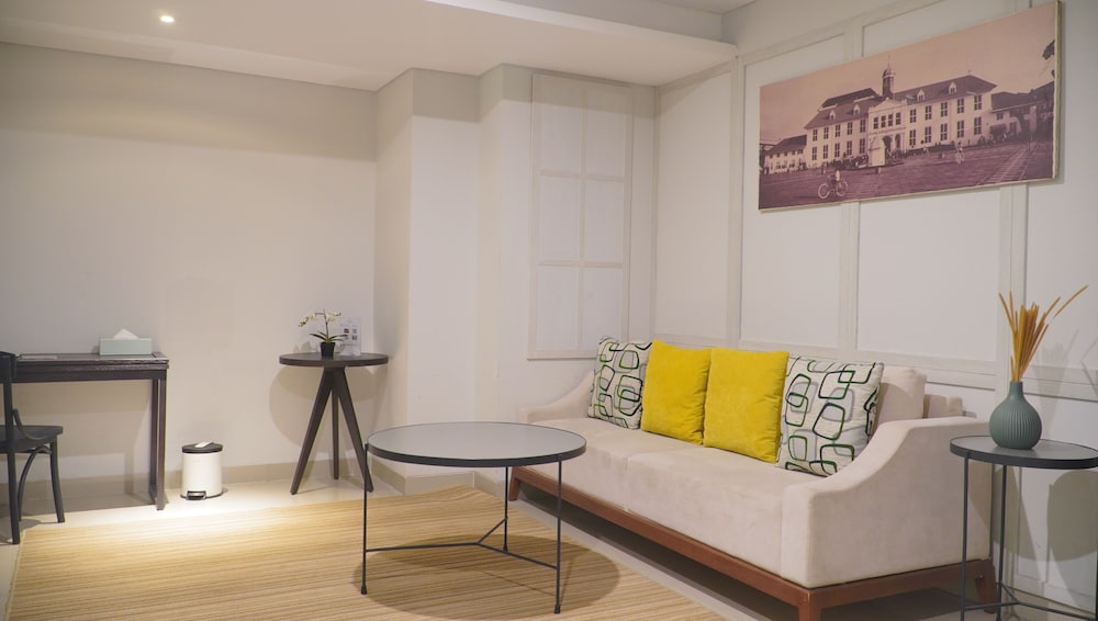 Jambuluwuk Thamrin Hotel 42/62