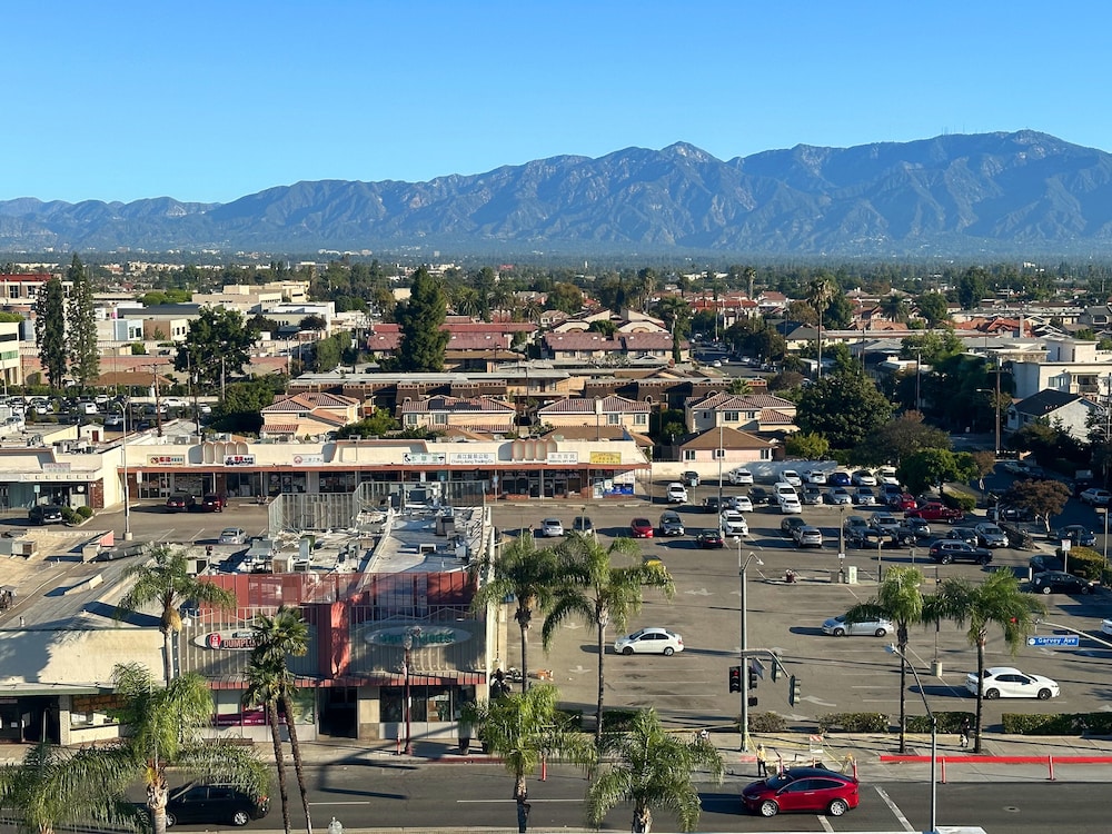 Lincoln Hotel Monterey Park Los Angeles 2/74