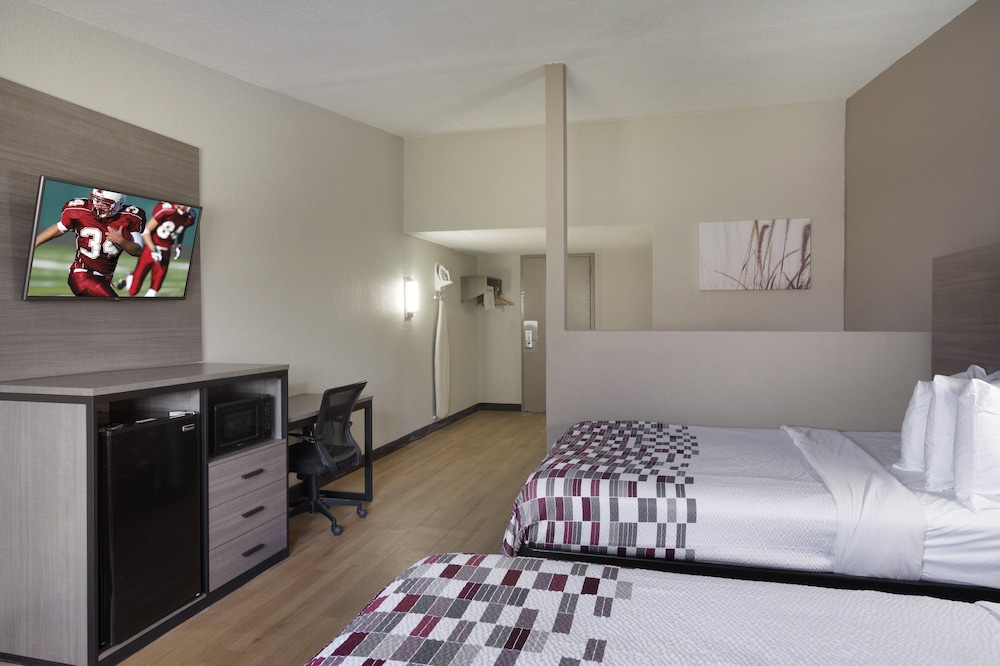 Red Roof Inn Suites Brunswick I 95 18/32