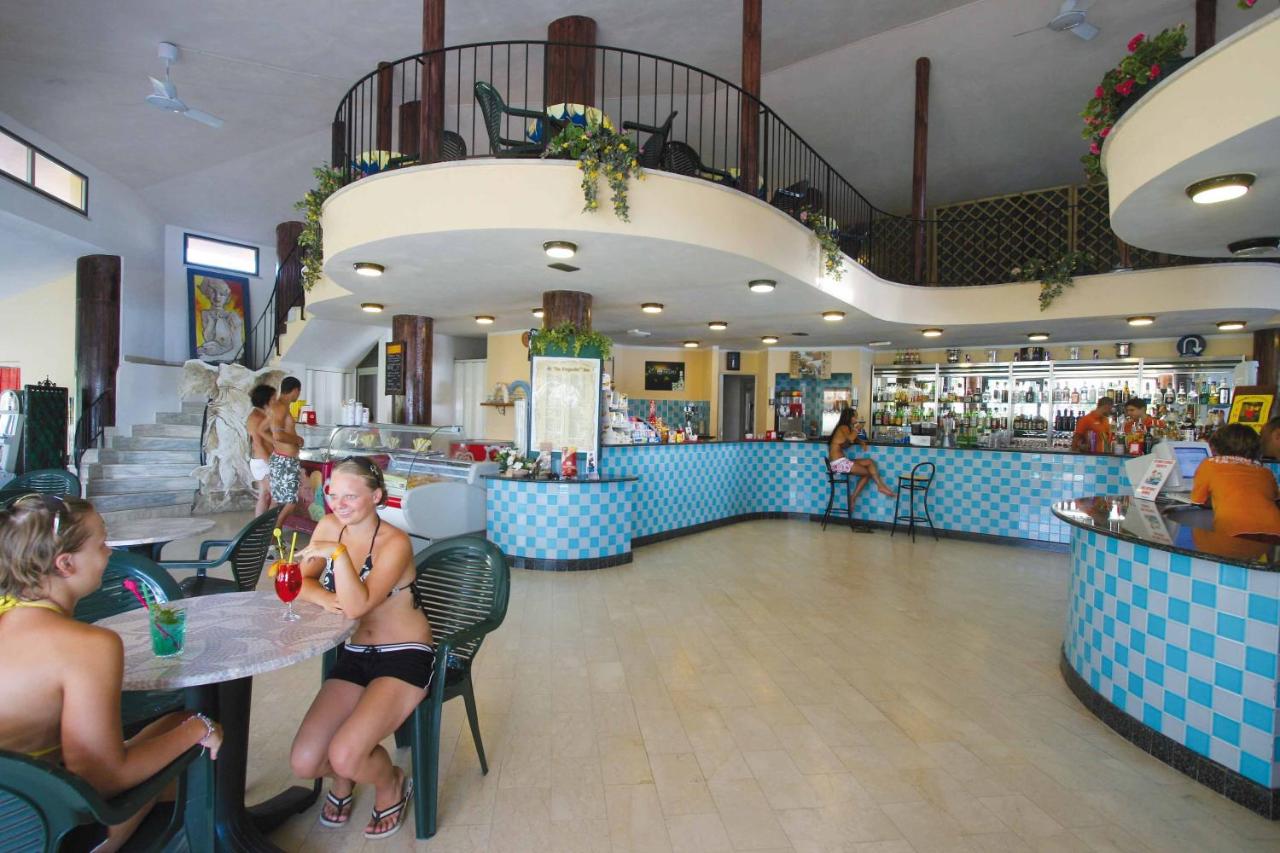 Lobby at Villaggio Torre Ruffa Robinson, RICADI