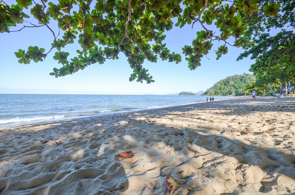 Roydon Beachfront Holiday Apartments 40/50