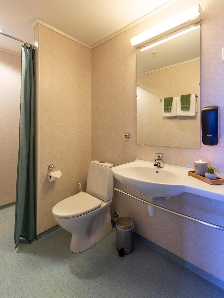 Hamar Hostel Vikingskipet / Vikingskipet Apartments 45/49