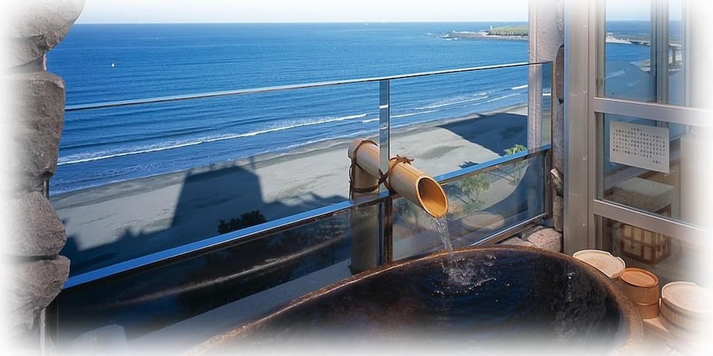 AOSHIMA GRAND HOTEL 46/49