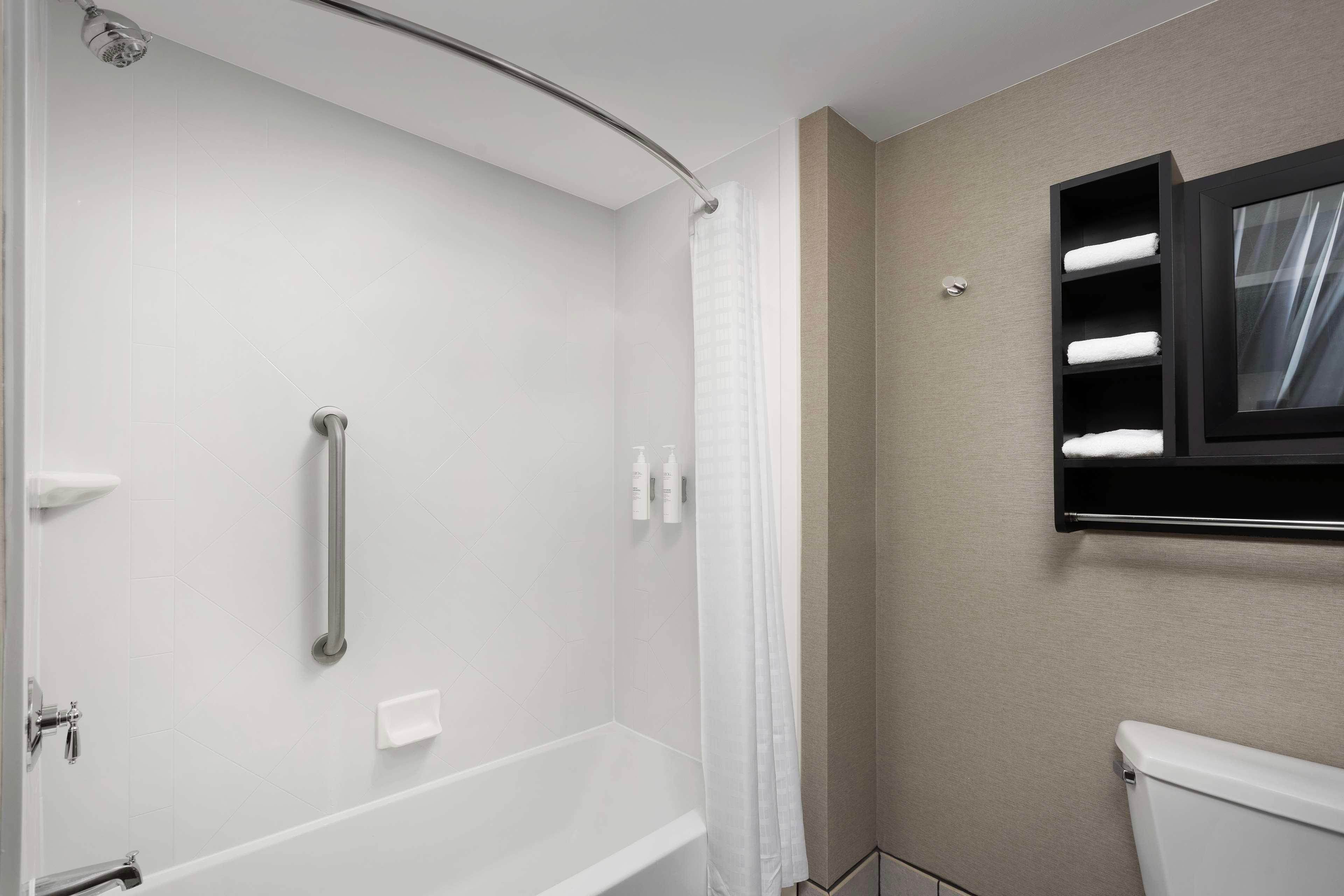 جناح بسريرين كوين بغرفة نوم واحدة، Homewood Suites by Hilton York 5/6