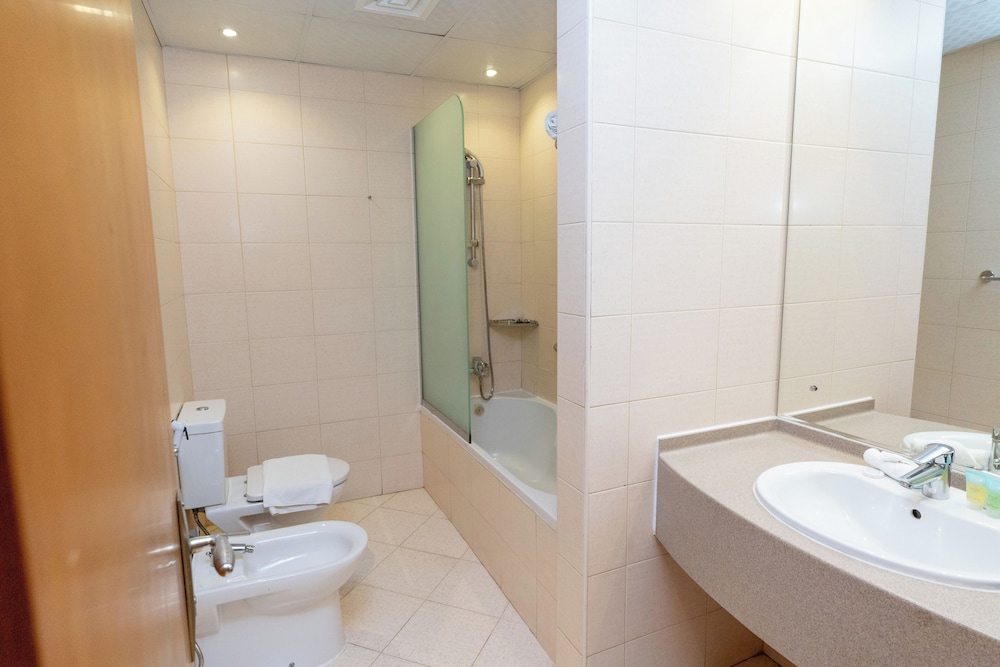 Al Raya Hotel Apartments 57/63