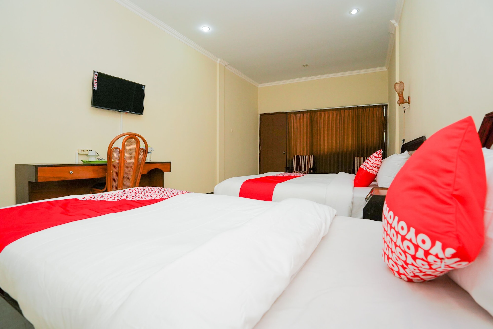 Superior, Suite, 1 Double and 1 Single Bed