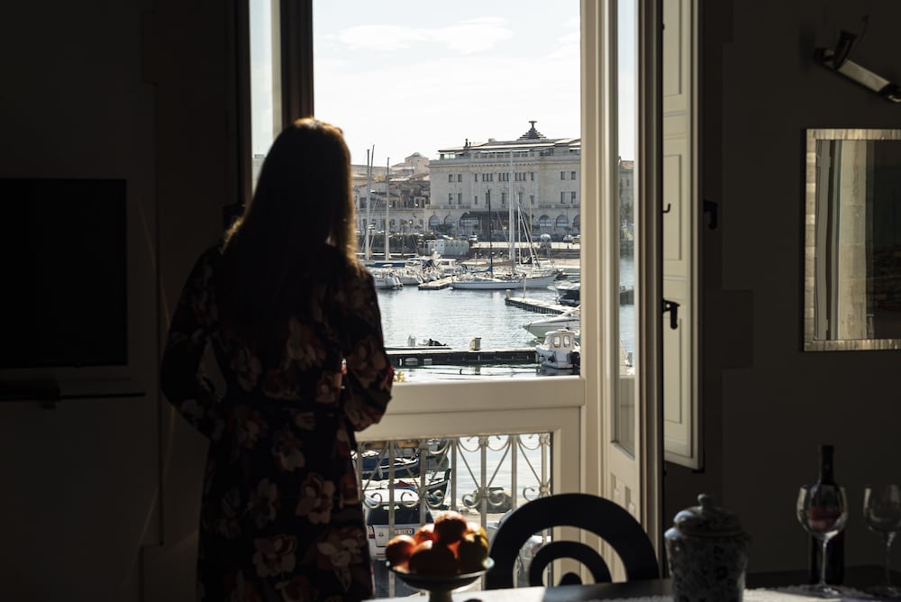 ラッキオス レジデンス B&B 写真2