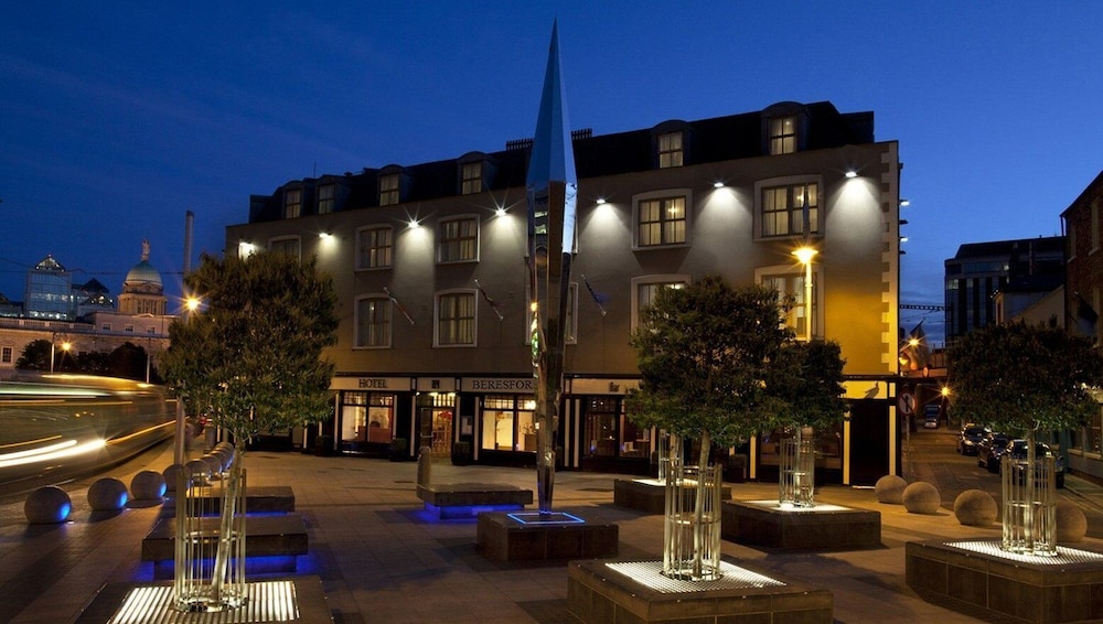 Beresford Hotel 3/58