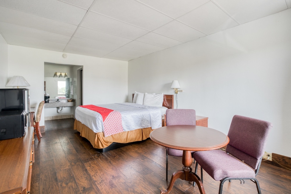 OYO Hotel San Antonio Lackland Air Force Base West 23/44