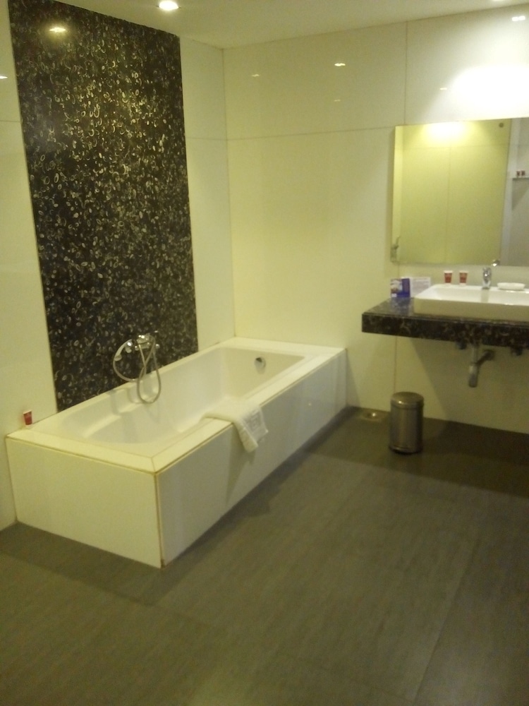 Top3 Lords Resort Bhavnagar 40/40