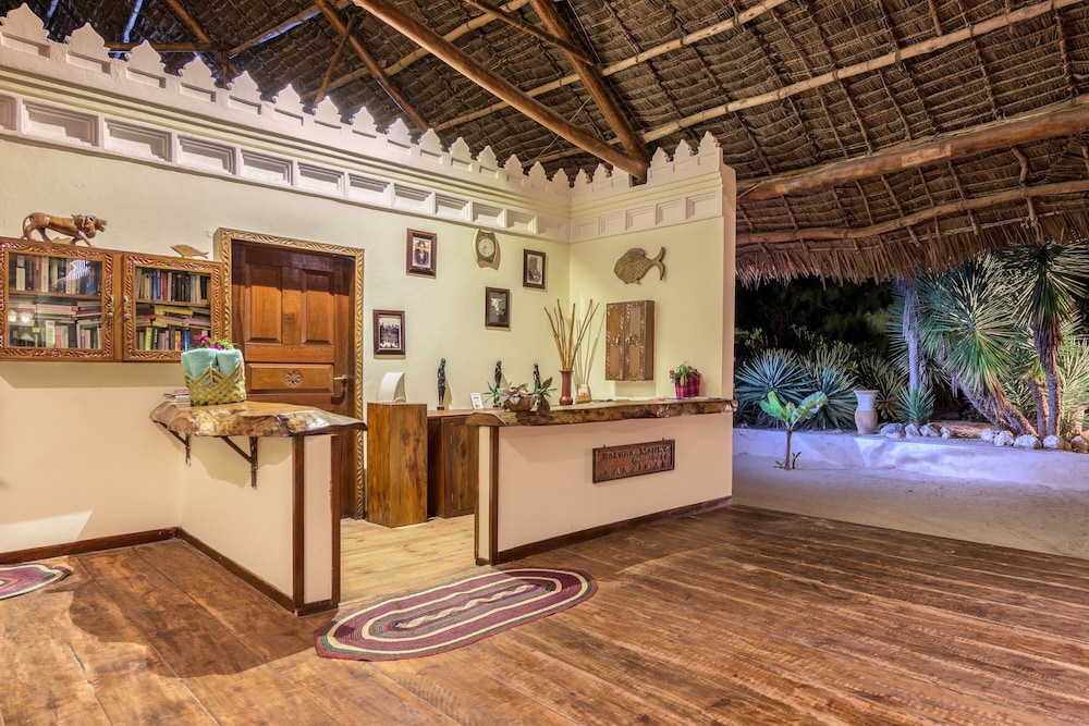 Lobby at Hakuna Majiwe Beach Lodge, PAJE