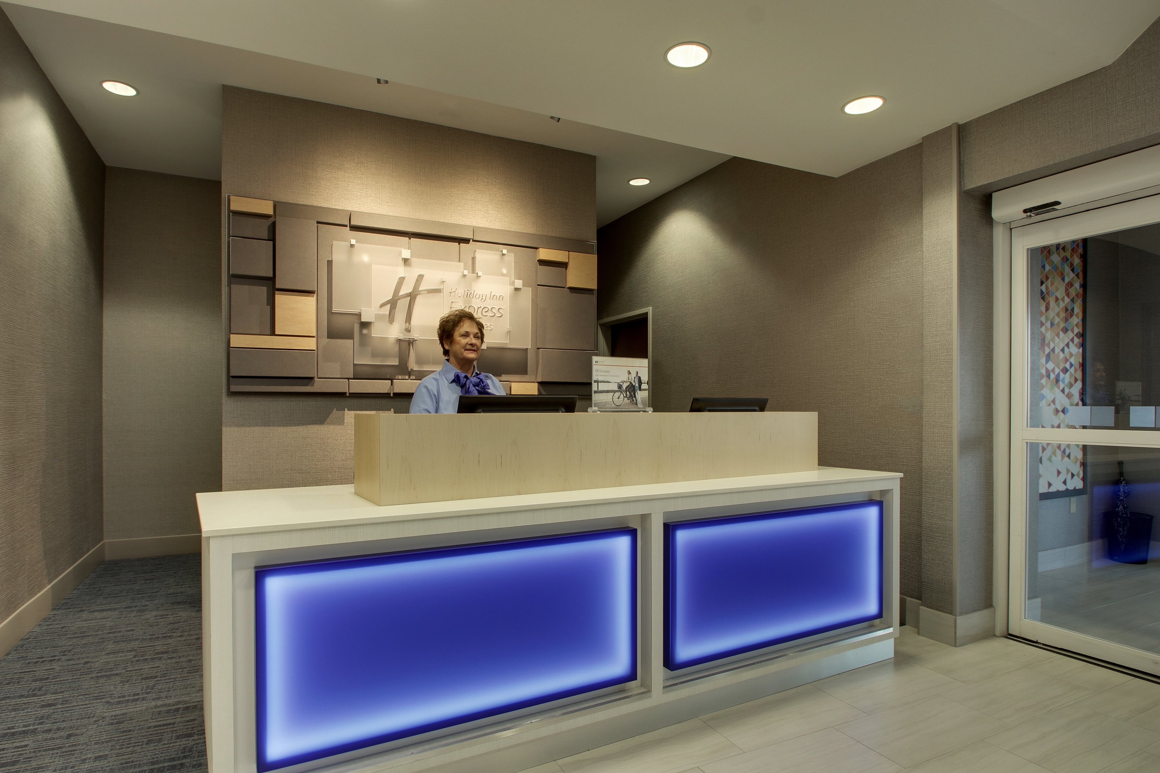 Holiday Inn Express Hotel & Suites Vernon College Area (HWY 287) 9/48