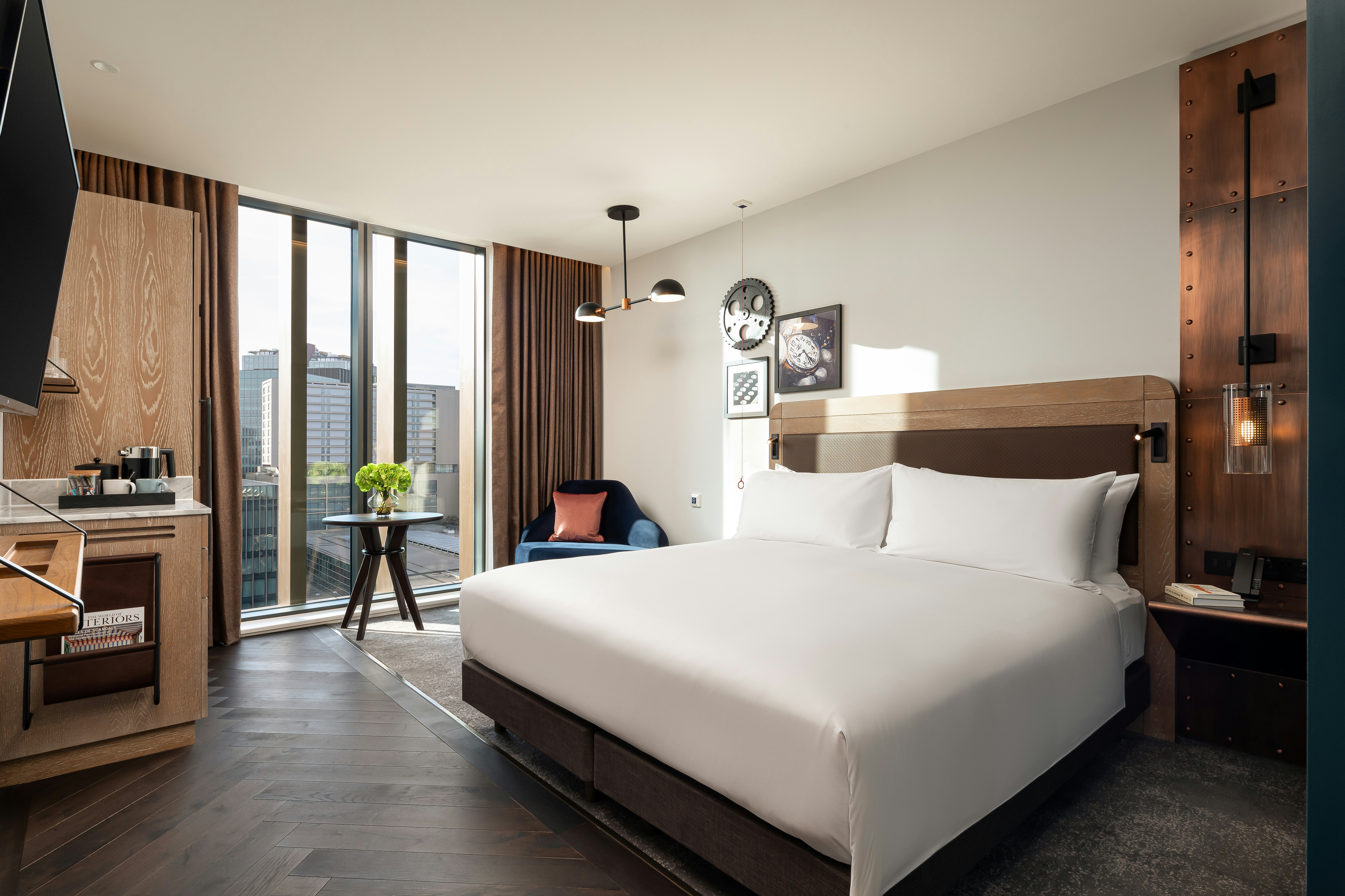 ROOM, KING BED, ACCESSIBLE