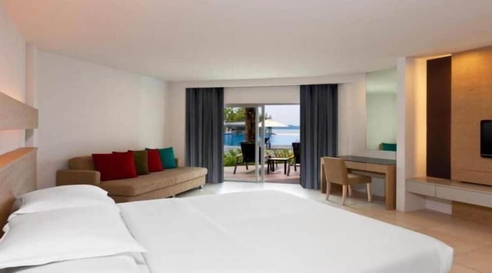 Century Langkasuka Resort 15/59