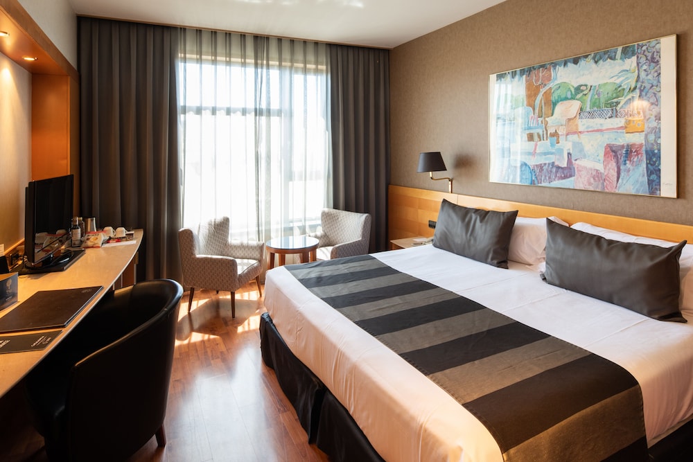 ROOM, SINGLE, DOUBLE BED