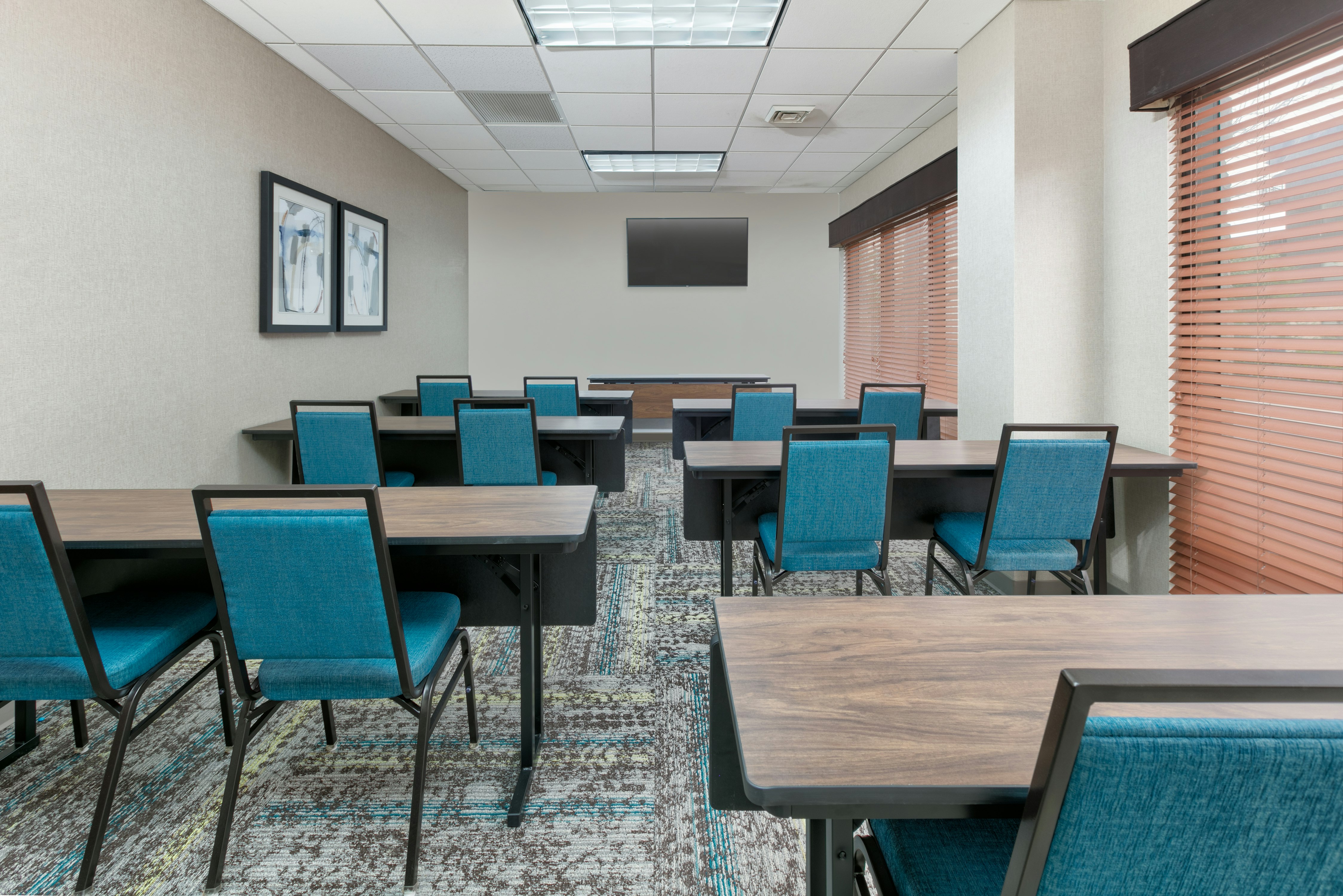 Hampton Inn & Suites Legacy Park-Frisco 46/55