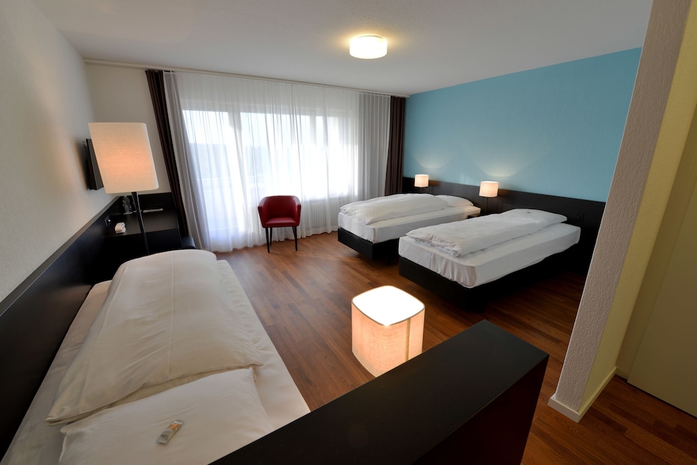 Hotel Illuster 16/50