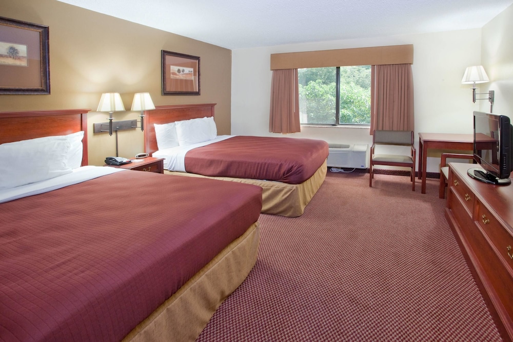 University Inn Boiling Springs, NC 4/23