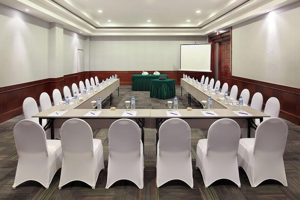 Mercure Manado Tateli Resort And Convention 28/50