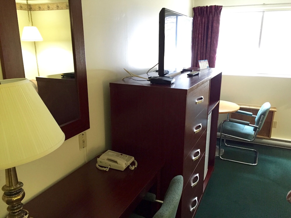 Colonial Inn 24/62