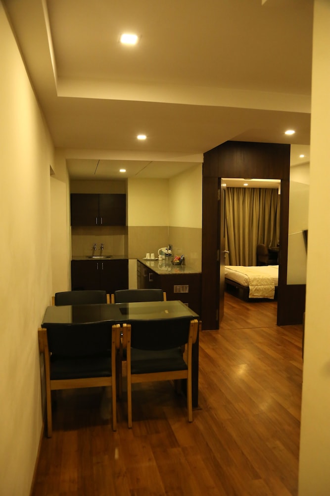 HOTEL EEFA 16/28