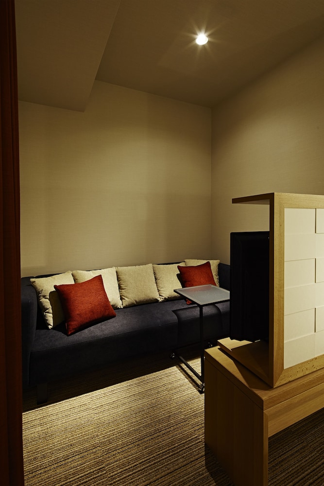 Candeo Hotels Matsuyama Okaido 34/50