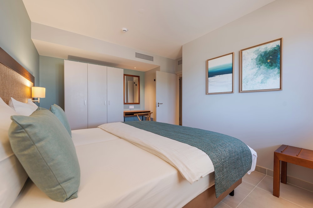 2 BEDROOMS, APARTMENT, BALCONY