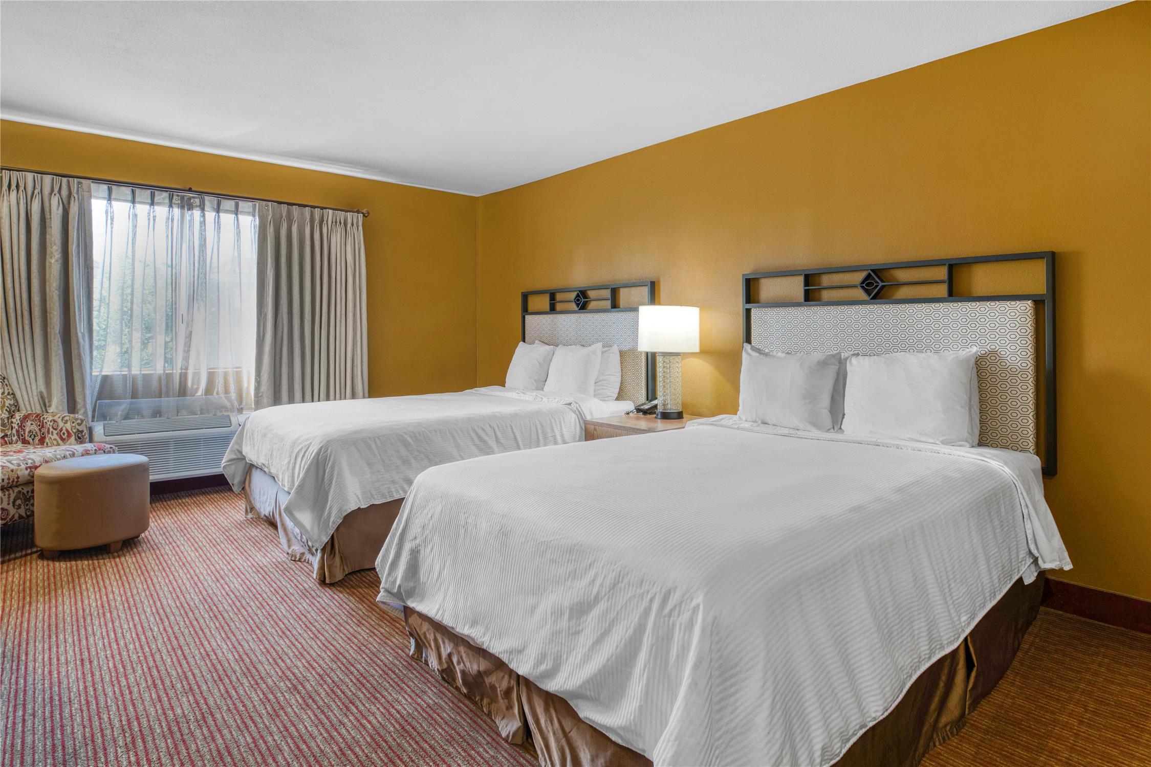 غرفة بسريرين كوين، Surestay Hotel By Best Western Camarillo 4/6