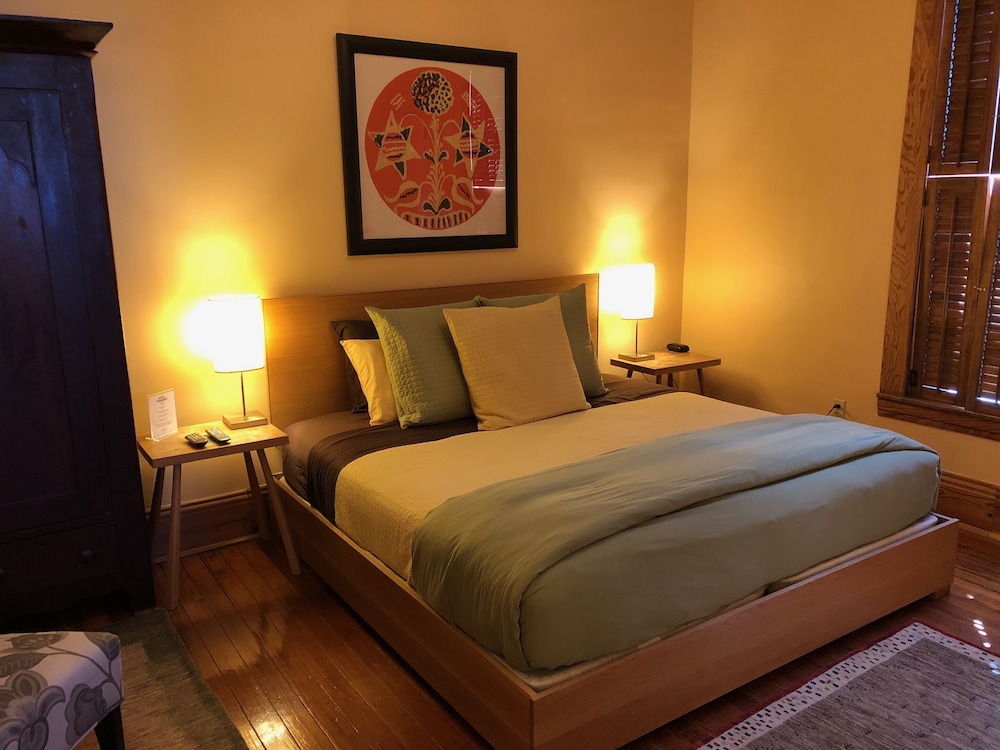 Hotel Frederick 8/50