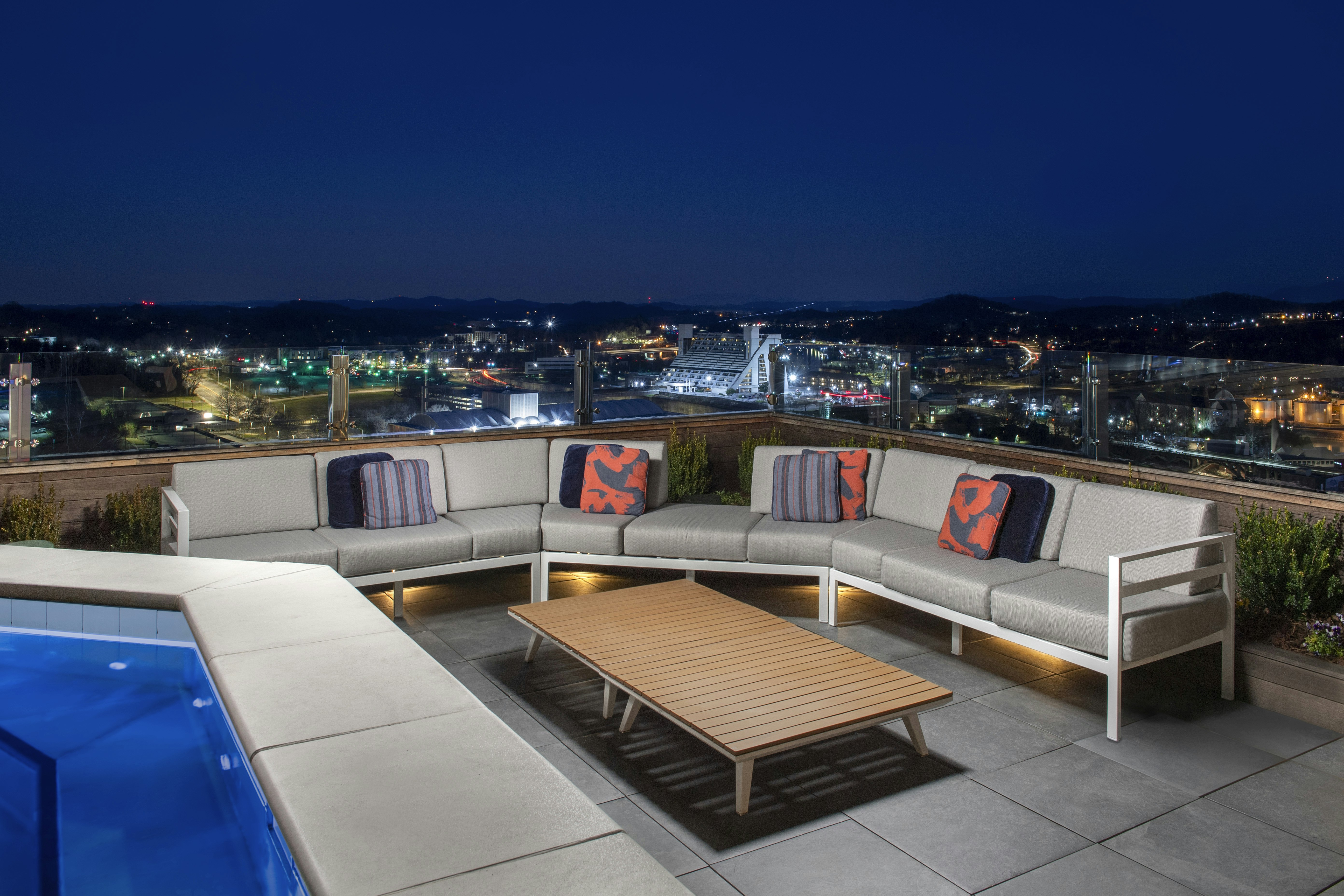 Embassy Suites By Hilton Knoxville Downtown 6/50