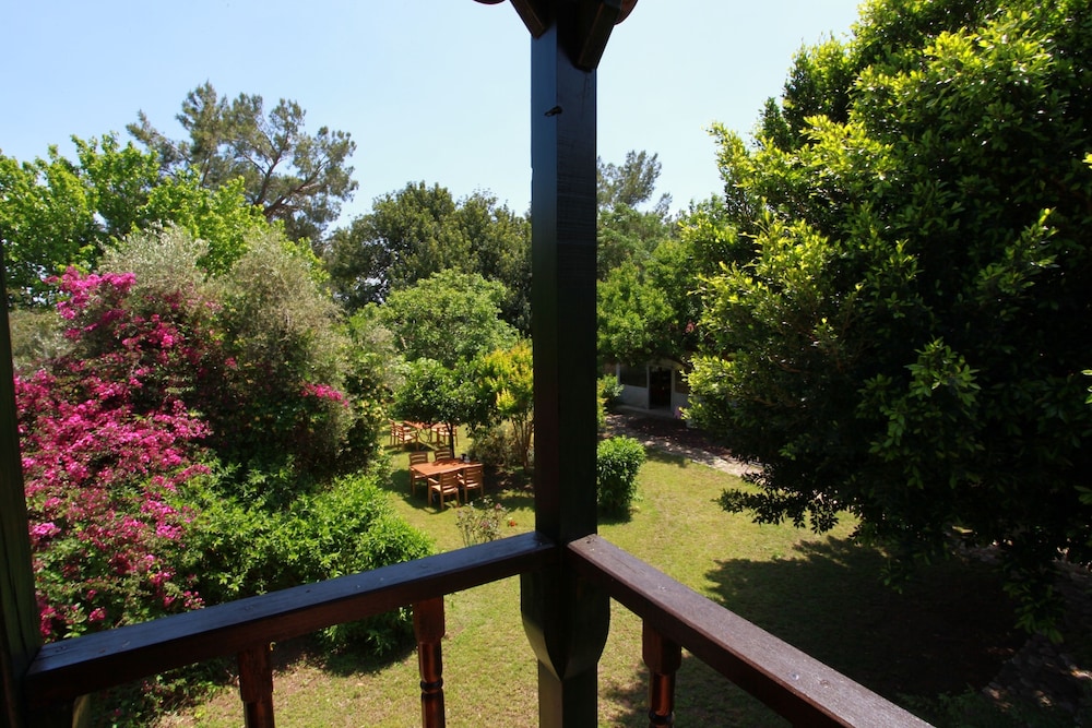 Baris Pension & Bungalows 38/50