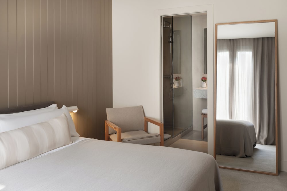 Hotel Barbara 4/47
