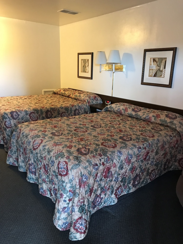 Motel Grand 43/56