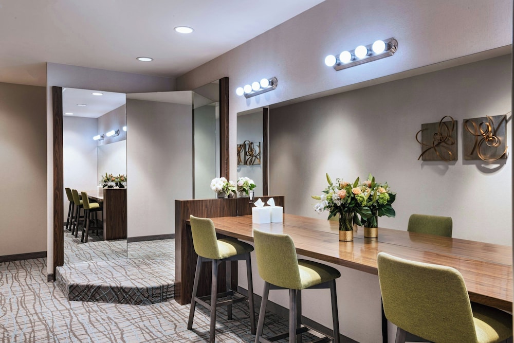 COURTYARD by MARRIOTT DALLAS CARROLLTON 33/49
