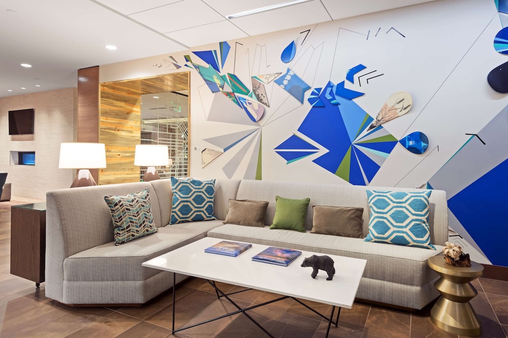Hyatt Place Denver Downtown 30/50