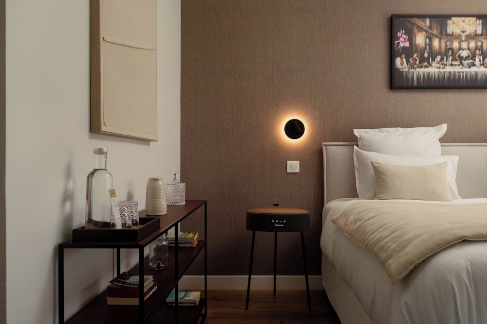 Hotel 21 Foch 18/50