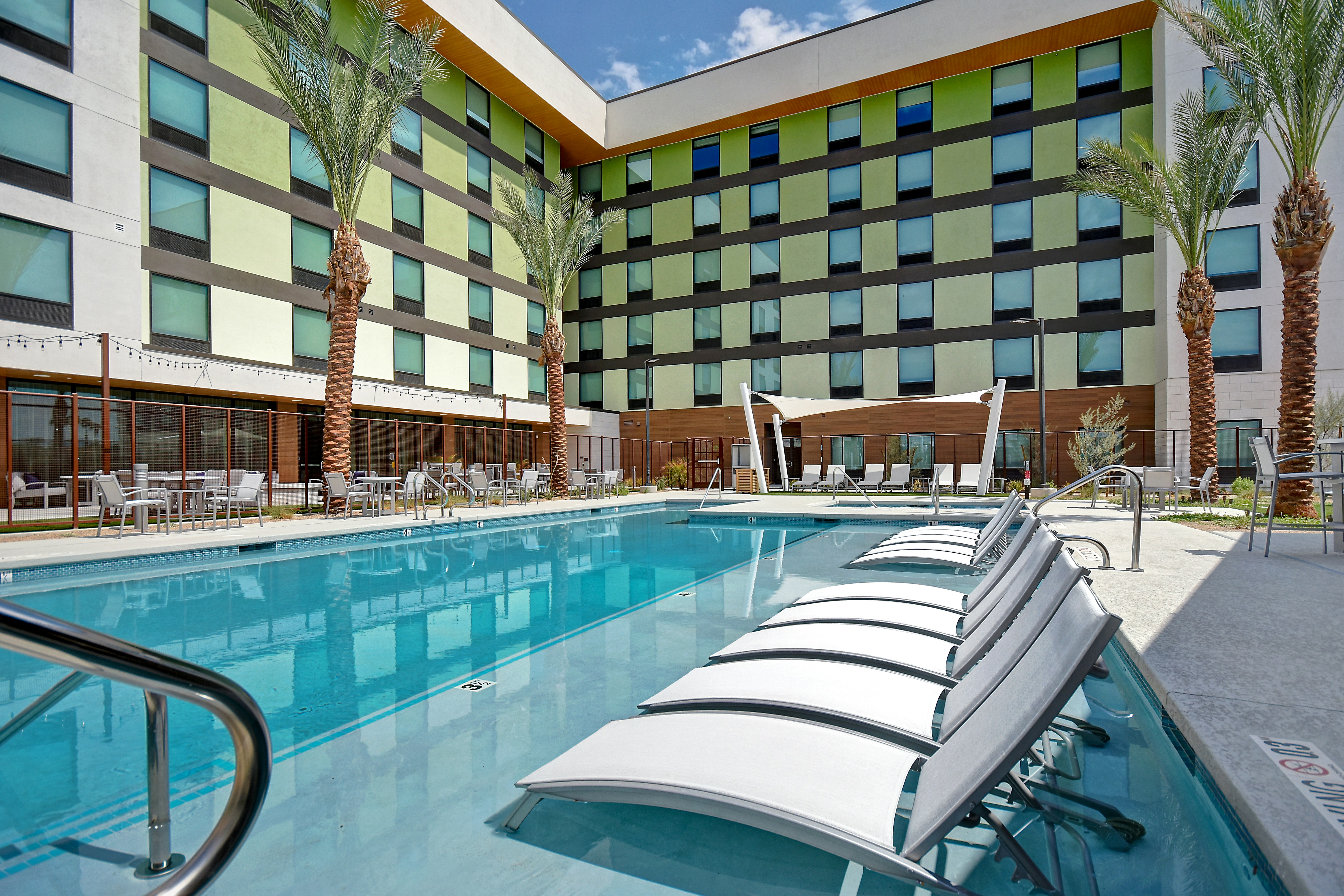 Home2 Suites by Hilton Las Vegas Convention Center 45/50