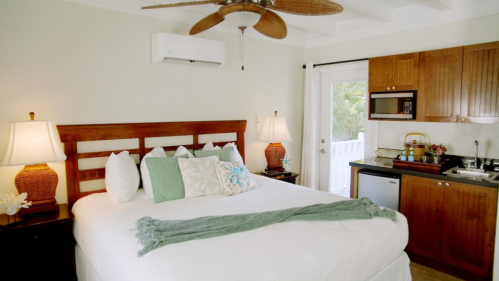 Coconut Palm Inn 15/50