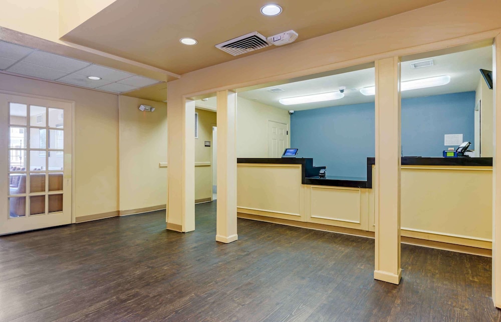 Extended Stay America Suites Phoenix Airport Tempe 6/54