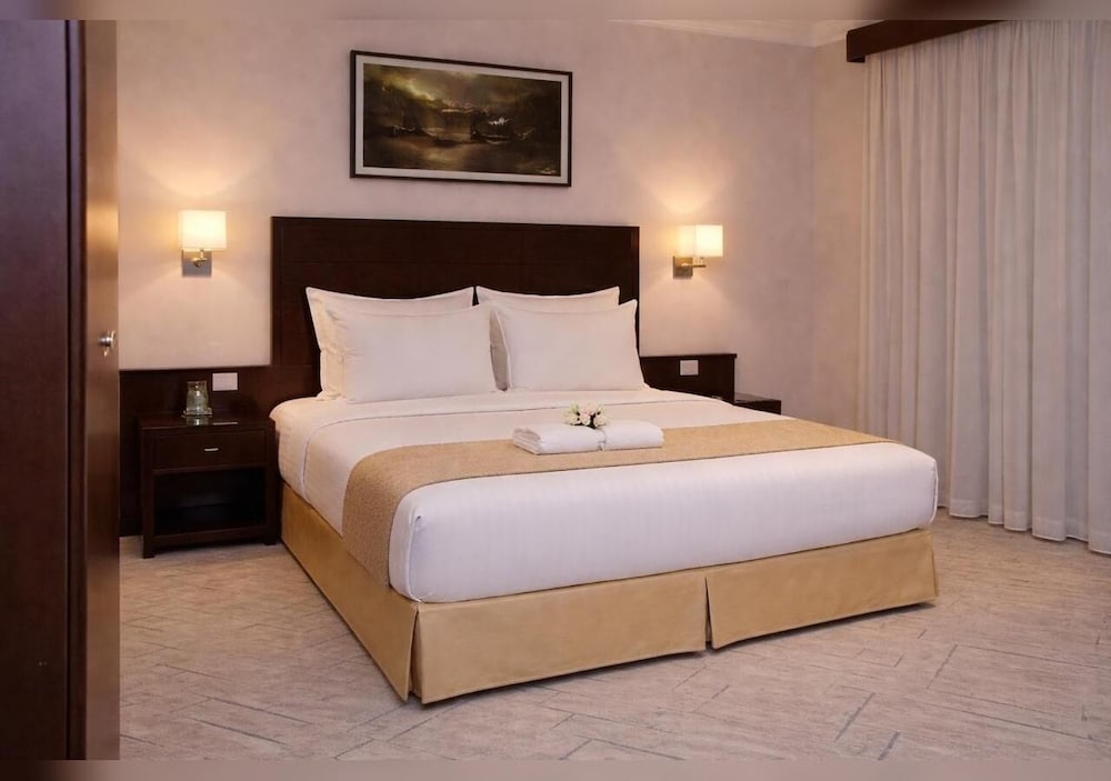 2 BEDROOMS, DELUXE, APARTMENT