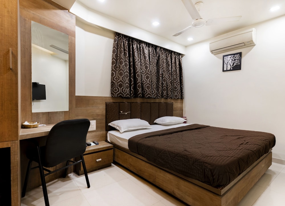 Hotel Ashish 10/39