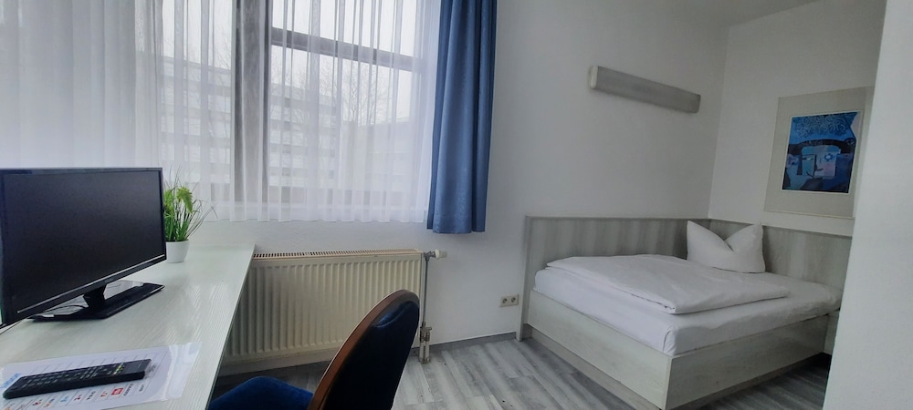 Central-Hotel Tegel 32/50