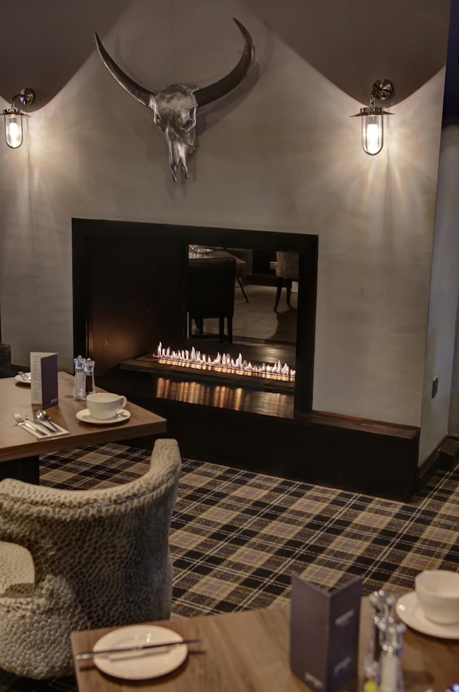 Derwent Manor Boutique Hotel 37/43