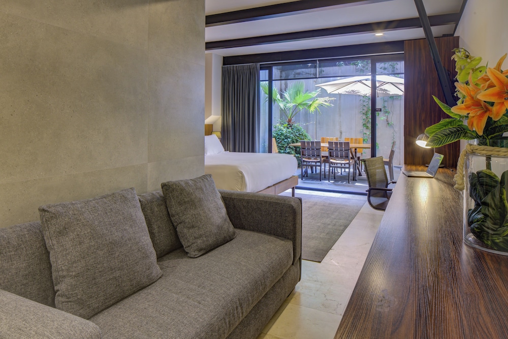 MX Grand Suites 32/50
