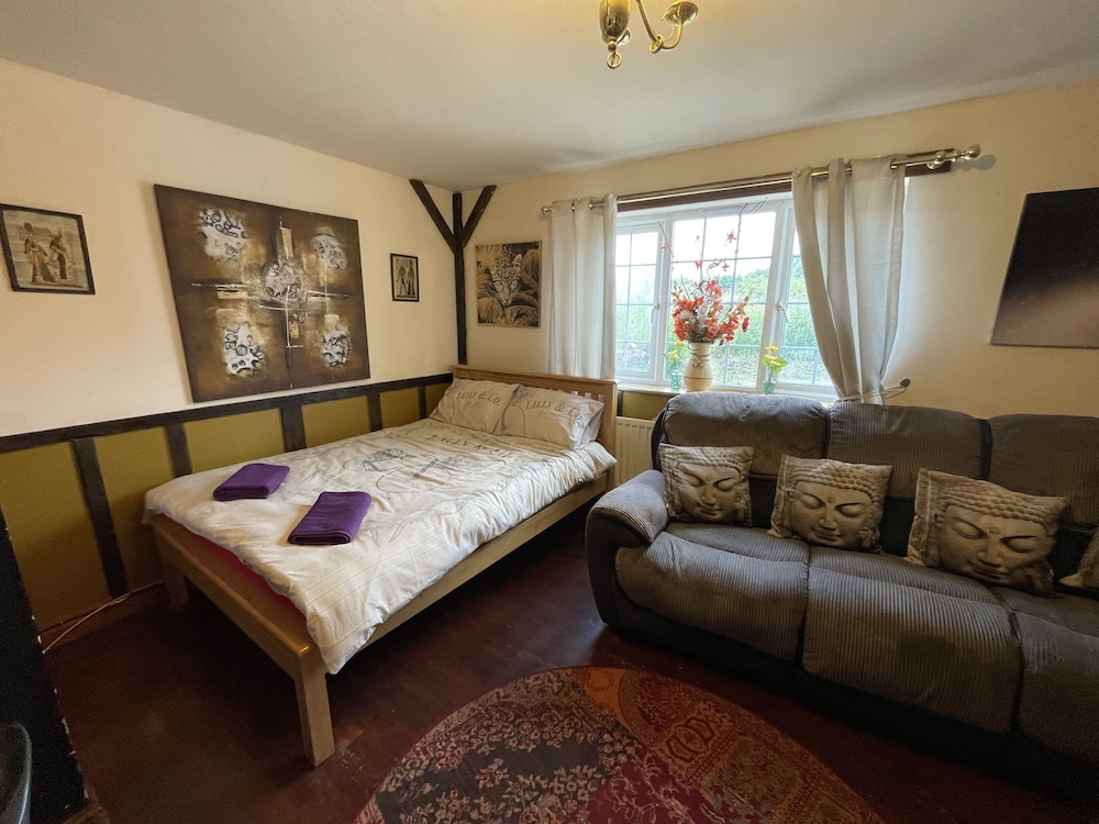 OYO Yarm Cottages 43/64