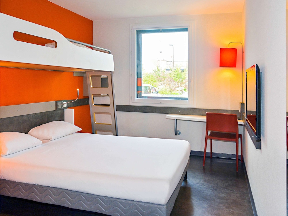 Ibis Budget Archamps Porte De Geneve 24/55