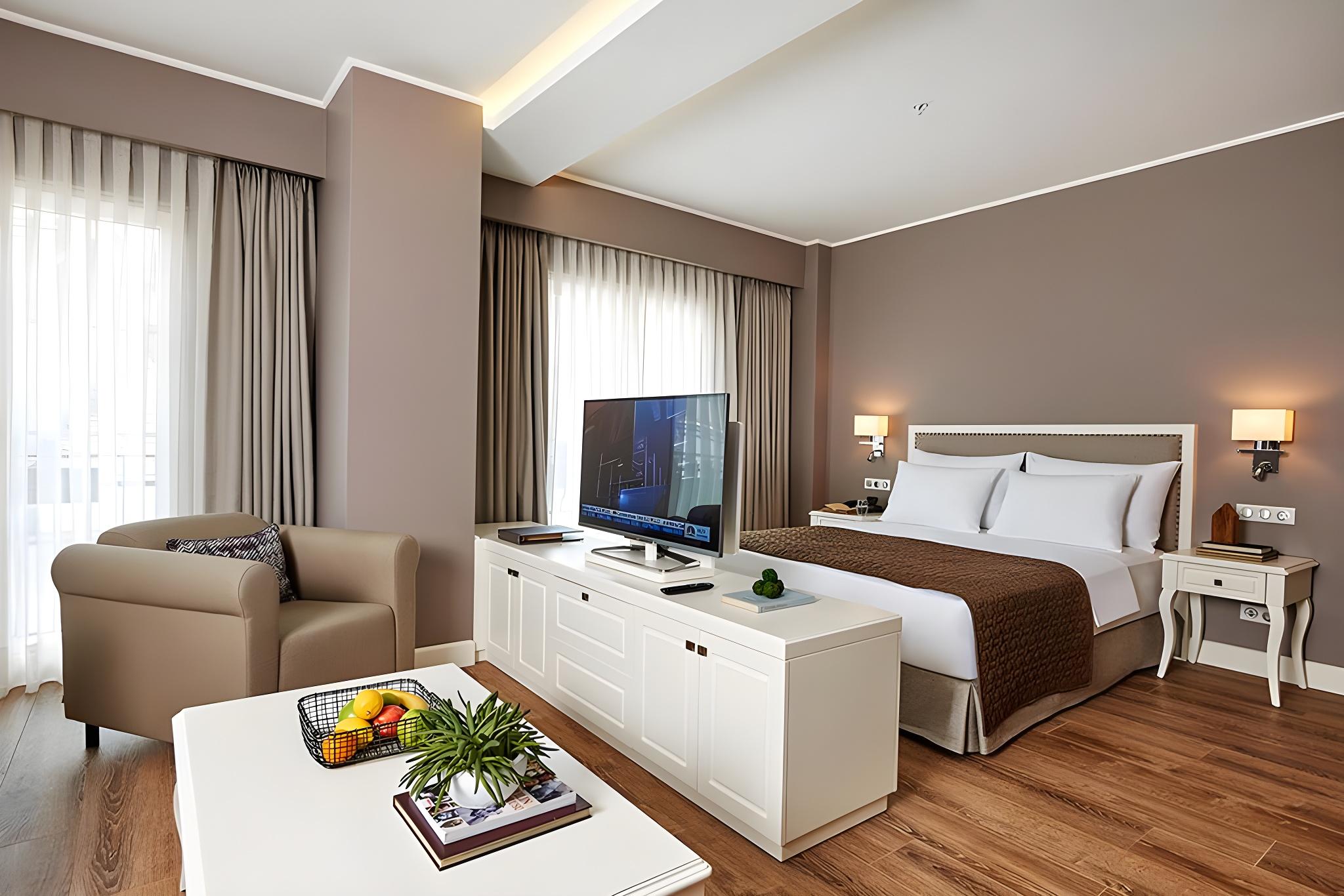TERRACE ROOM