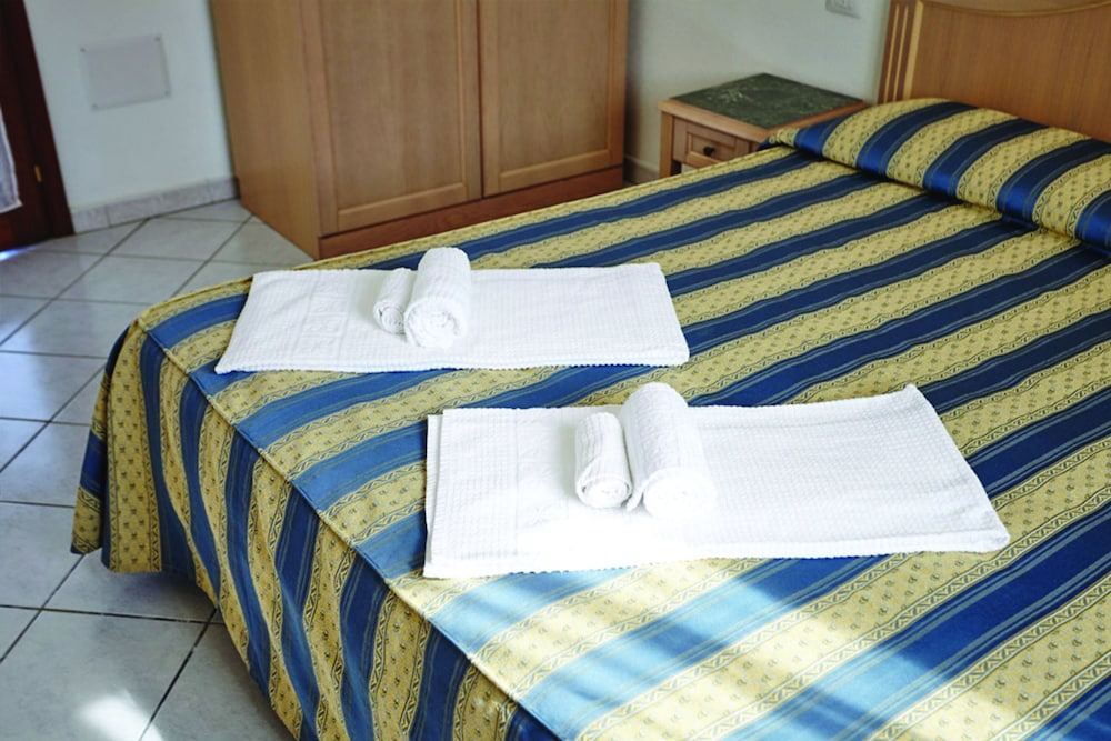 Hotel Cala Mirto 12/66